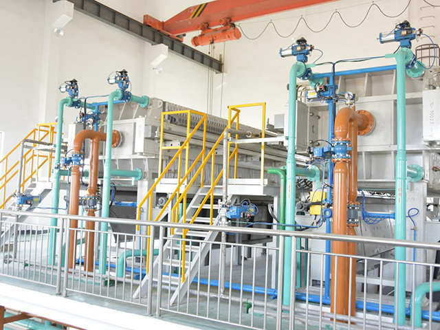 全力以赴搶進度，嚴抓細管保質(zhì)量